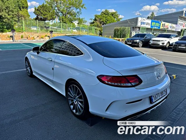 Mercedes-Benz C-Class 2017 thumb 4