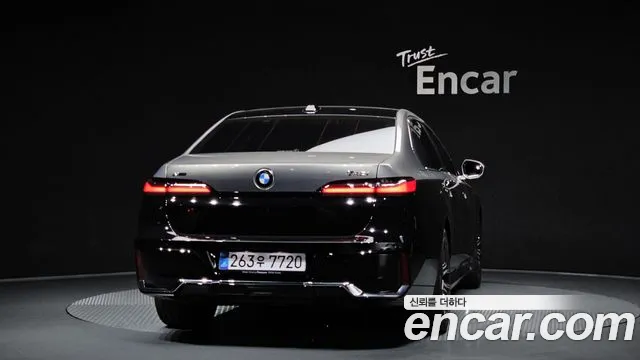 BMW 7 серии 2025 thumb 5