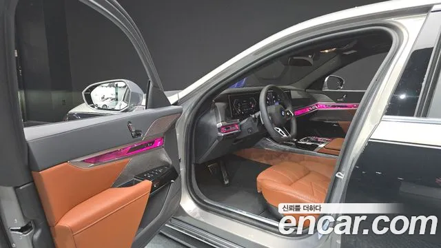 BMW 7 серии 2025 thumb 10