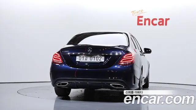 Mercedes-Benz C-Class 2016 thumb 8