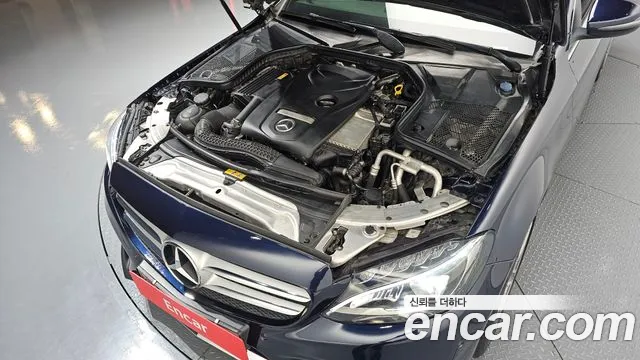Mercedes-Benz C-Class 2016 thumb 12