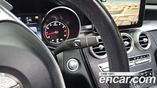 Mercedes-Benz C-Class 2016 thumb 9