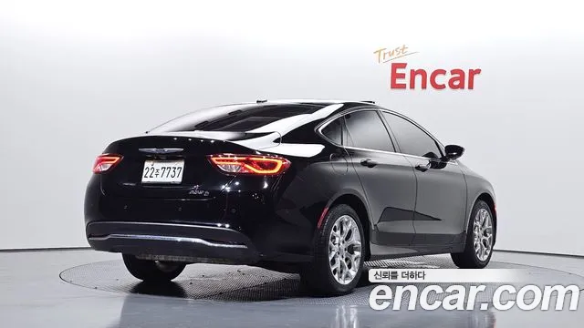 Chrysler 200 2015 thumb 2