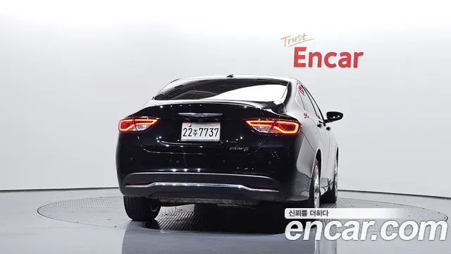 Chrysler 200 2015 thumb 5