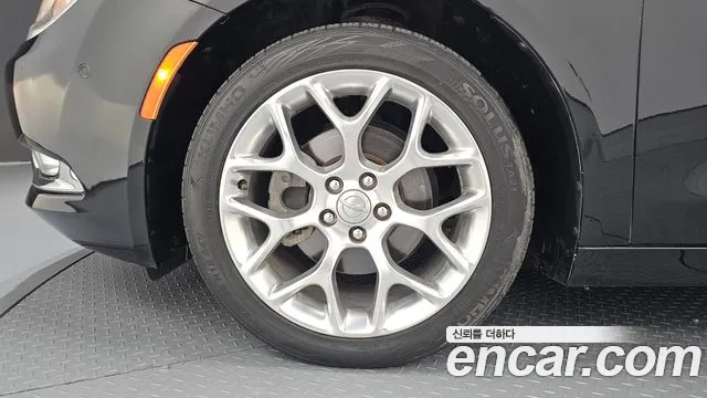 Chrysler 200 2015 thumb 10