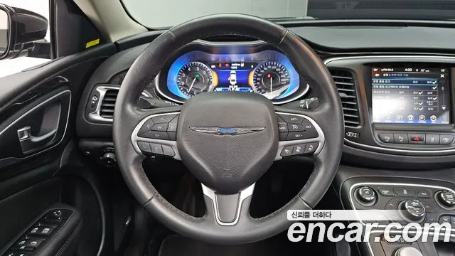 Chrysler 200 2015 thumb 11