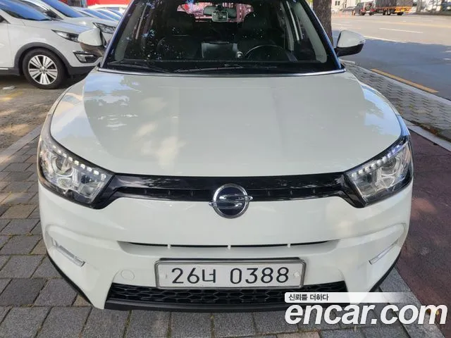 KGM Tivoli 2015 thumb 10