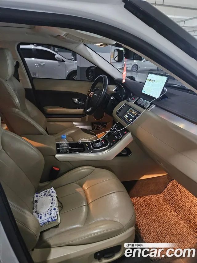 Land Rover Range Rover Evoque 2016 thumb 10