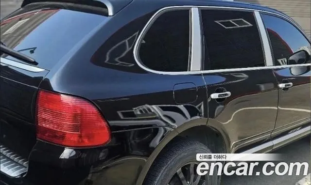 Porsche Cayenne 2005 thumb 8