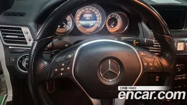 Mercedes-Benz E-Class 2014 thumb 2