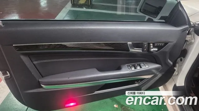 Mercedes-Benz E-Class 2014 thumb 4