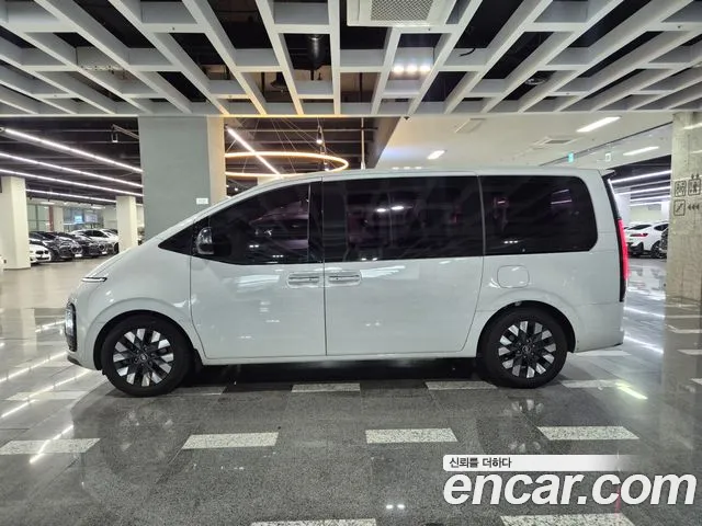 Hyundai Staria 2021 thumb 7