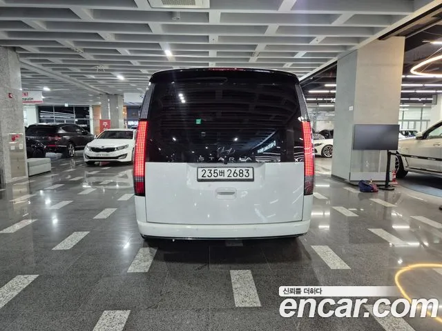 Hyundai Staria 2021 thumb 4
