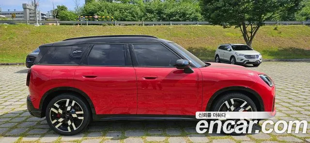 Mini Cooper 2025 thumb 4