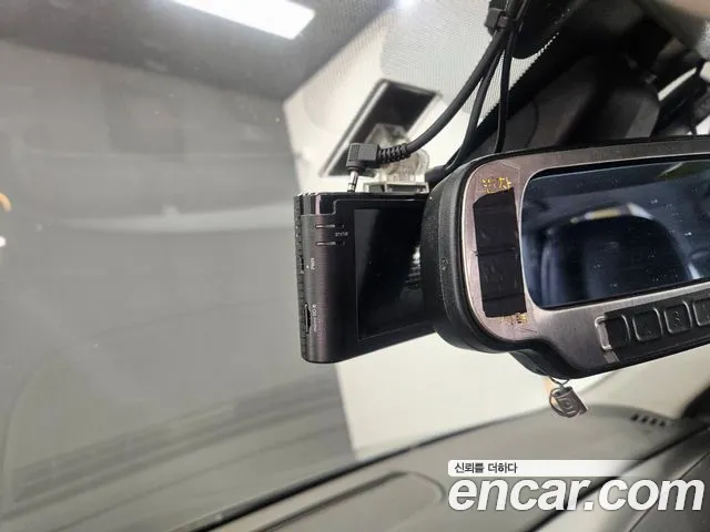 Renault SM6 2018 thumb 7