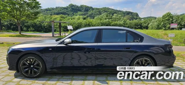 BMW 7 серии 2025 thumb 5