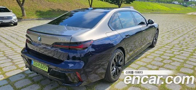 BMW 7 серии 2025 thumb 12