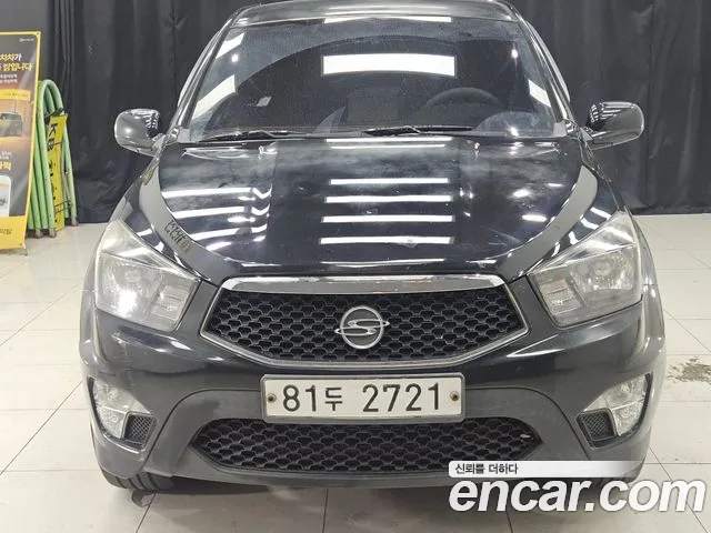 KGM Korando 2013 thumb 8