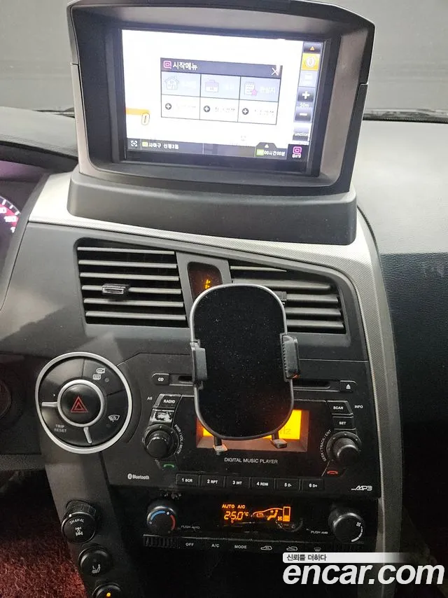 KGM Korando 2013 thumb 6