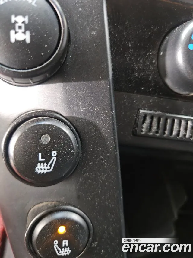 KGM Korando 2013 thumb 12