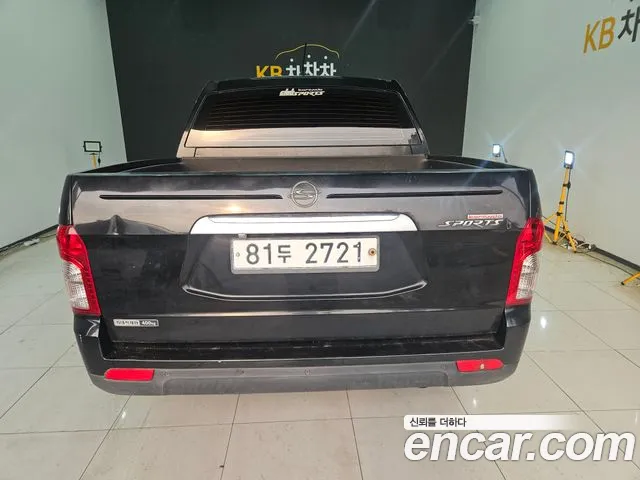 KGM Korando 2013 thumb 7