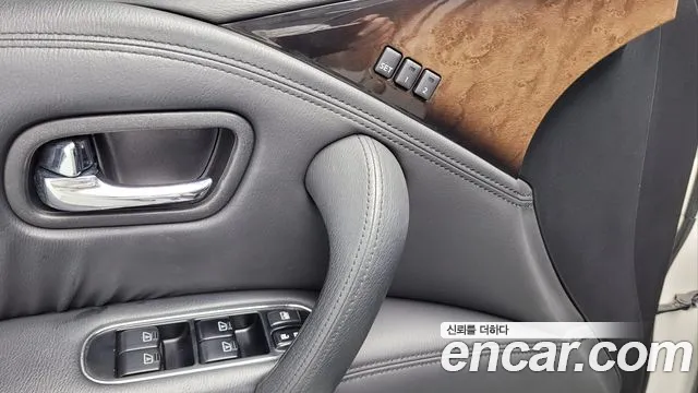 Infiniti QX 2011 thumb 9