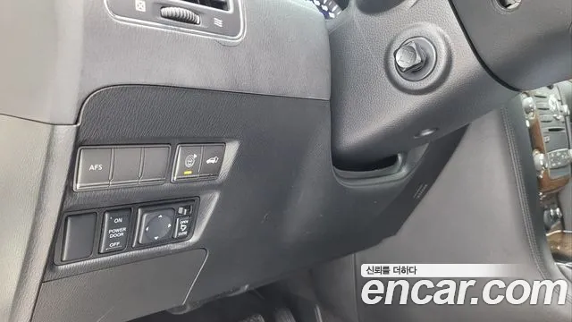 Infiniti QX 2011 thumb 10