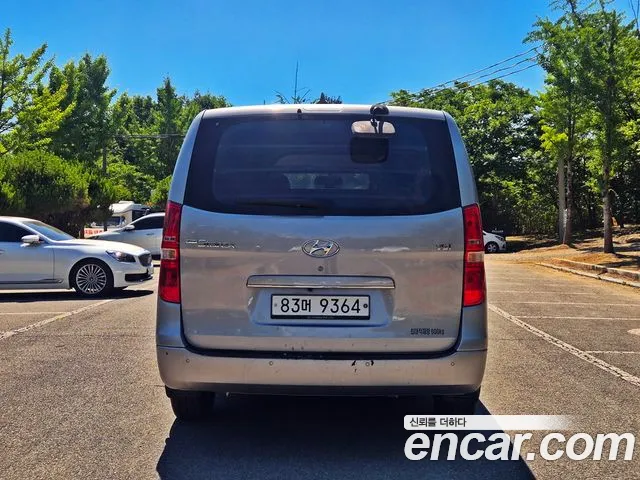 Hyundai Staria 2015 thumb 4