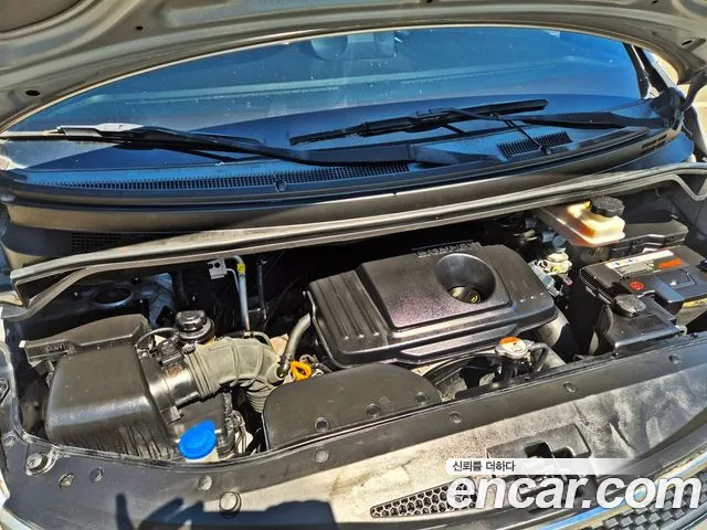 Hyundai Staria 2015 thumb 7
