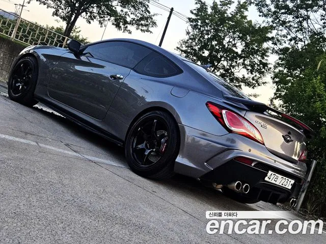 Hyundai Genesis 2009 thumb 3