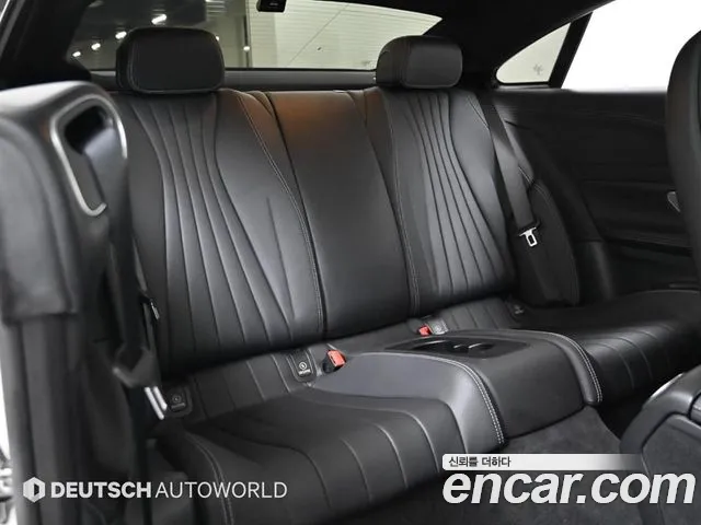 Mercedes-Benz E-Class 2022 thumb 8
