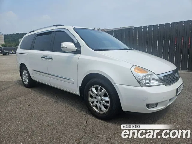Kia Canival 2012 thumb 3