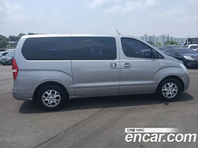 Hyundai Staria 2015 thumb 6