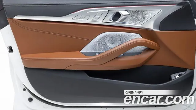 BMW 8 серии 2023 thumb 9