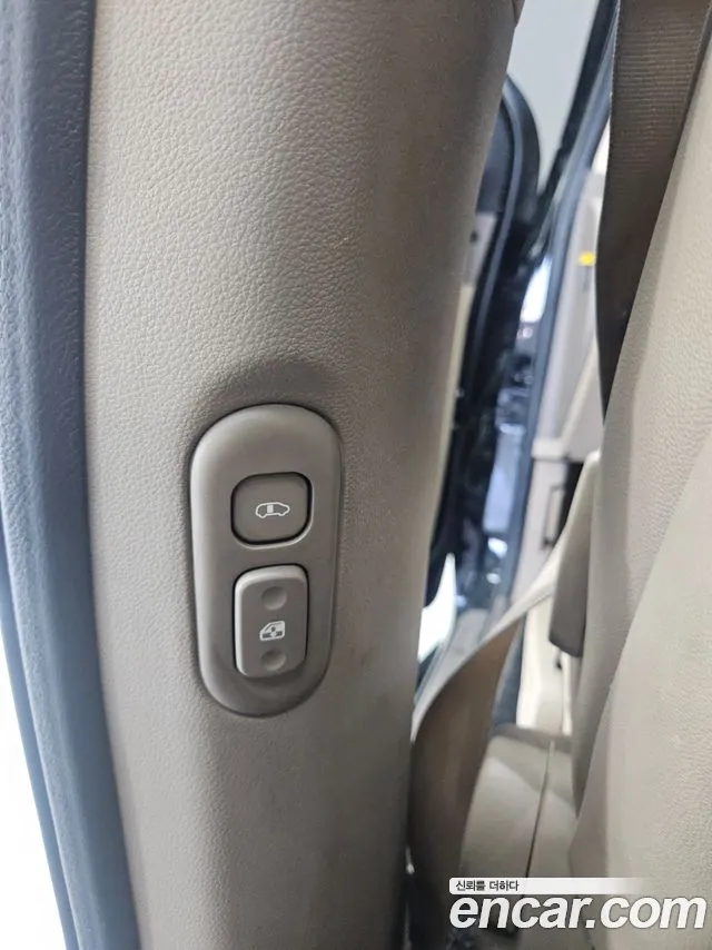 Kia Canival 2013 thumb 5
