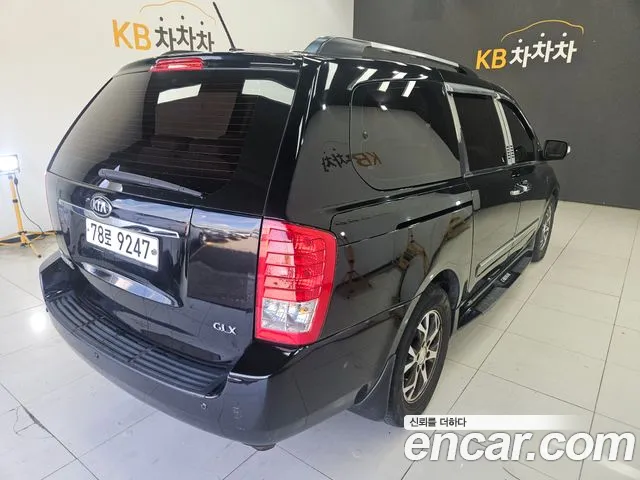 Kia Canival 2013 thumb 12