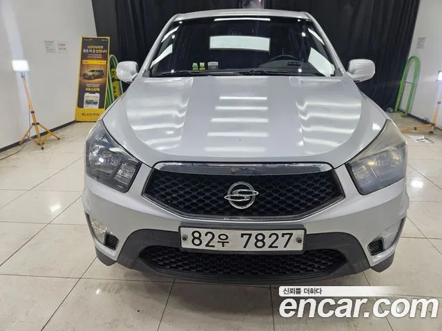 KGM Korando 2013 thumb 10