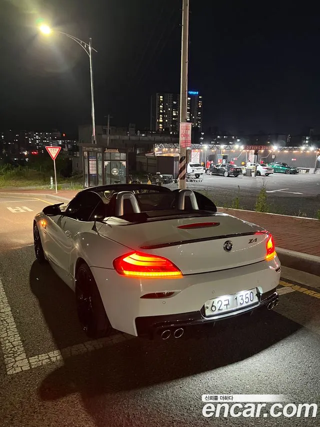 BMW Z4 2010 thumb 7