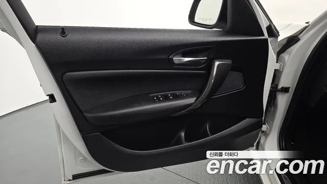 BMW 1 серии 2017 thumb 11