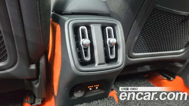 Volvo XC40 2019 thumb 10