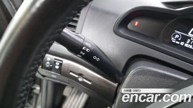 KGM Korando 2017 thumb 9