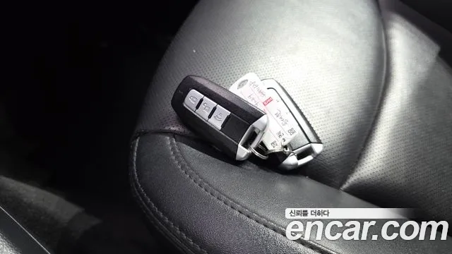 KGM Korando 2017 thumb 10