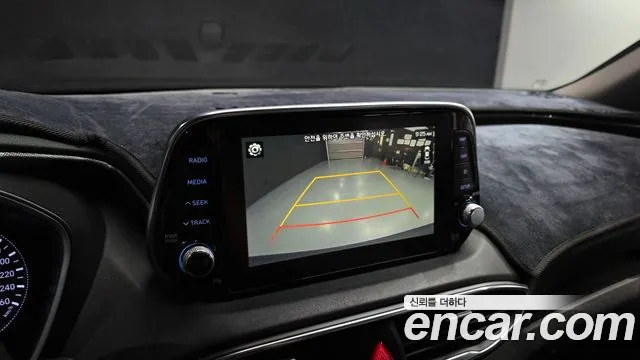 Hyundai Santa Fe 2020 thumb 3