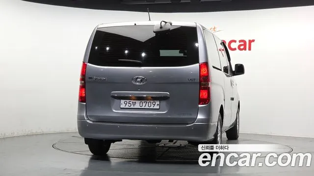 Hyundai Staria 2019 thumb 6