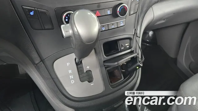 Hyundai Staria 2019 thumb 3
