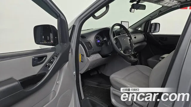 Hyundai Staria 2019 thumb 2