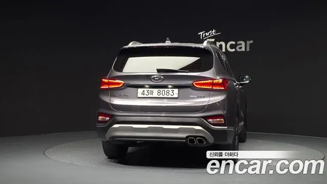 Hyundai Santa Fe 2018 thumb 6