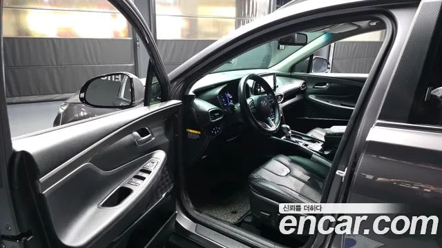 Hyundai Santa Fe 2018 thumb 8