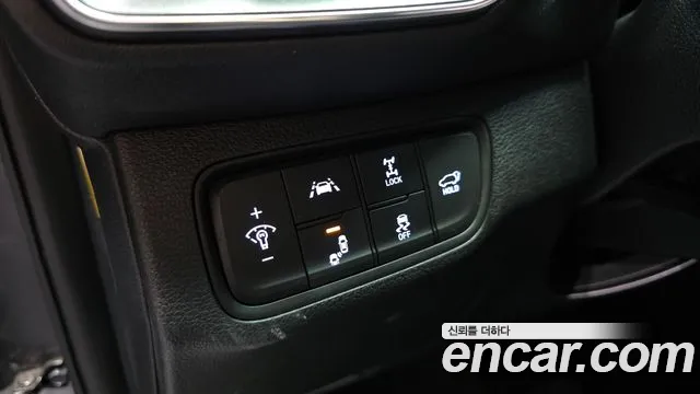 Hyundai Santa Fe 2018 thumb 10