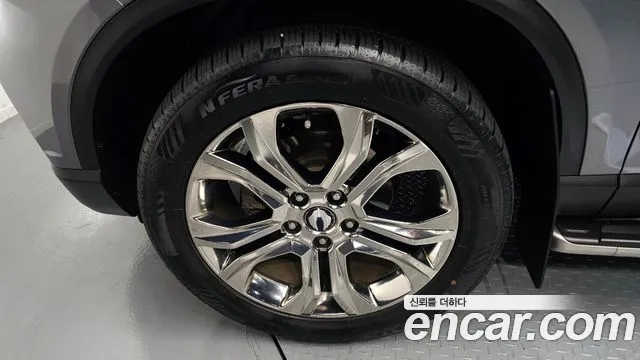 KGM Rexton 2018 thumb 11